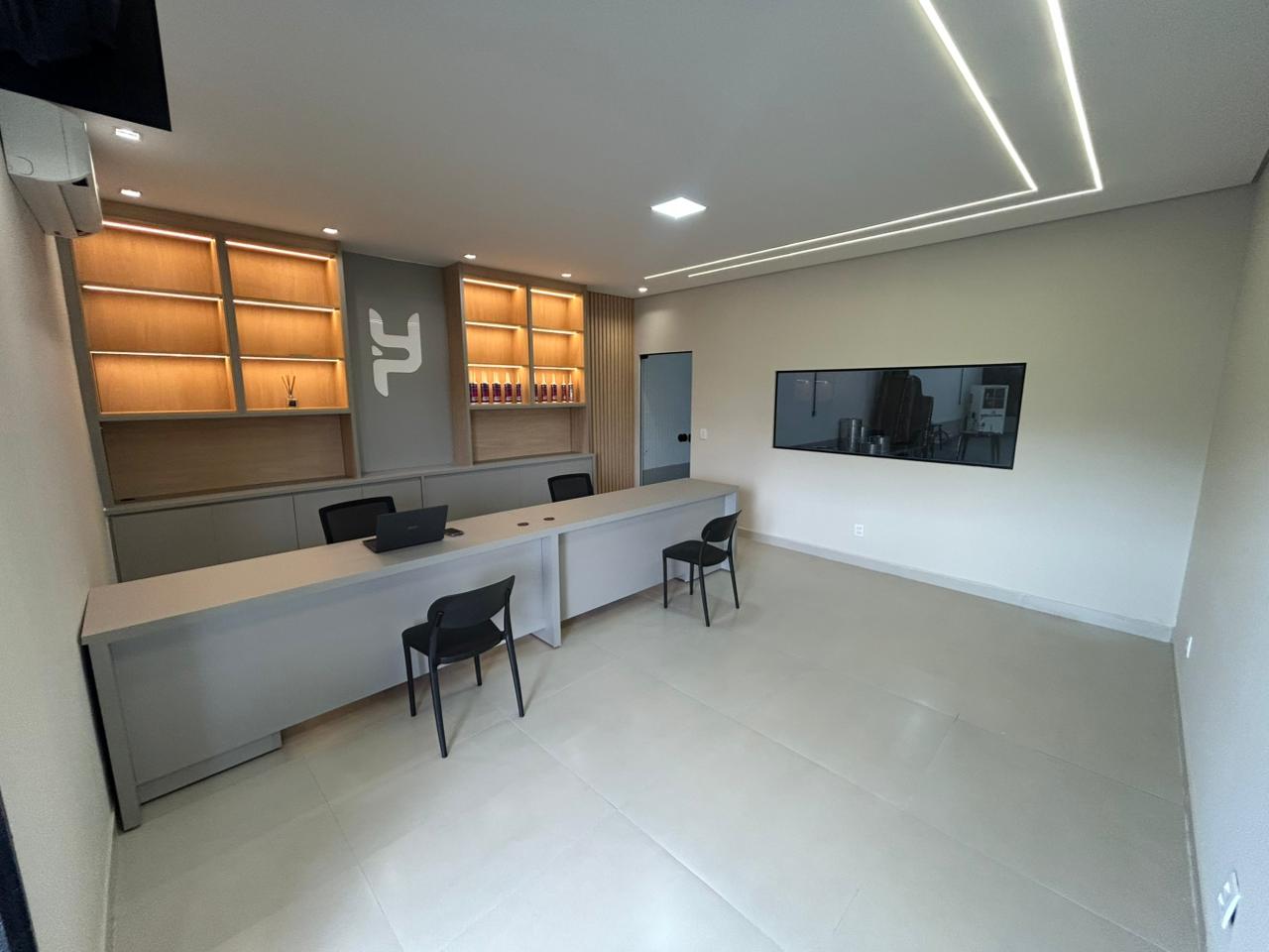 Escritório moderno da PH Calhas e Rufos